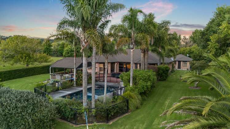 16 Lynwood Grove Dairy Flat_38