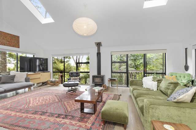 89a Woodlands Park Road Titirangi_1