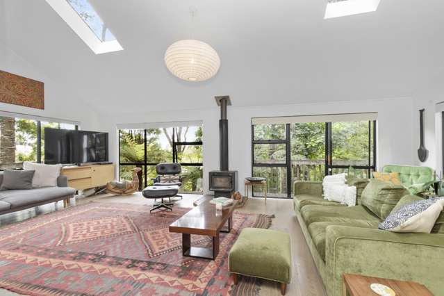 89a Woodlands Park Road Titirangi_1