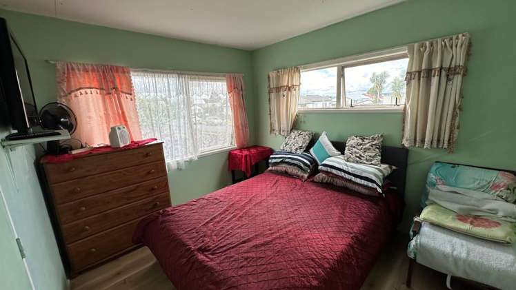 31 Barneys Farm Road Clendon Park_5