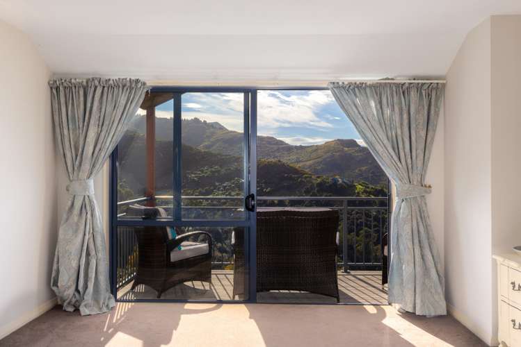 5 Hyland Brae Governors Bay_12