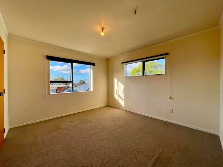 2/3195 Great North Road New Lynn_5