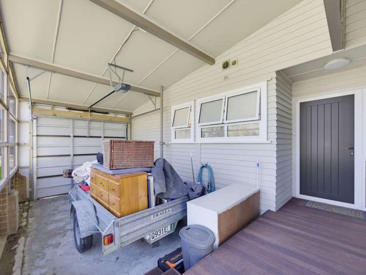 1 Silverbirch Grove Churton Park_22