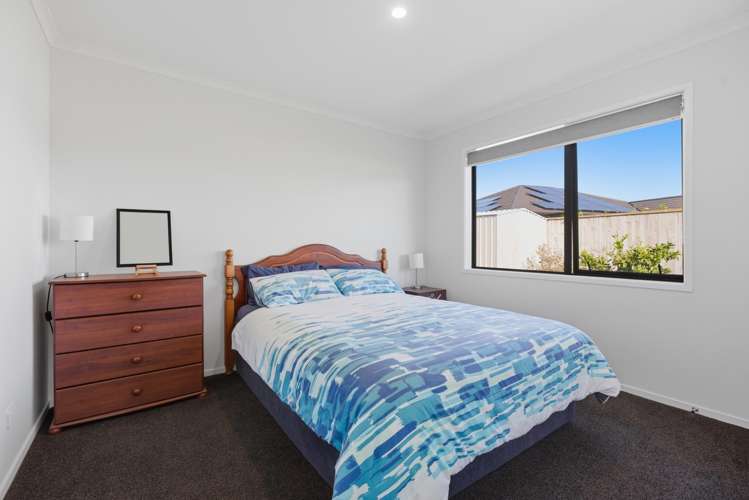 31 Honeyfield Drive Whalers Gate_22