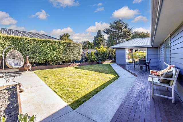 Modern Family Home in Woolston