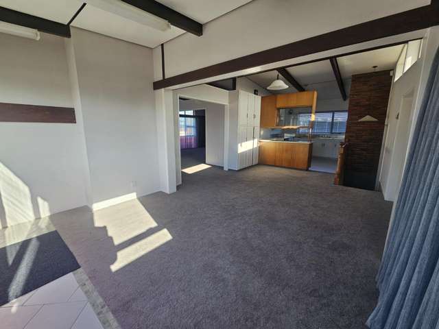 8 Rewa Street 1240_3