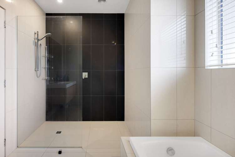 4 Hawkridge Rise Huntington_21