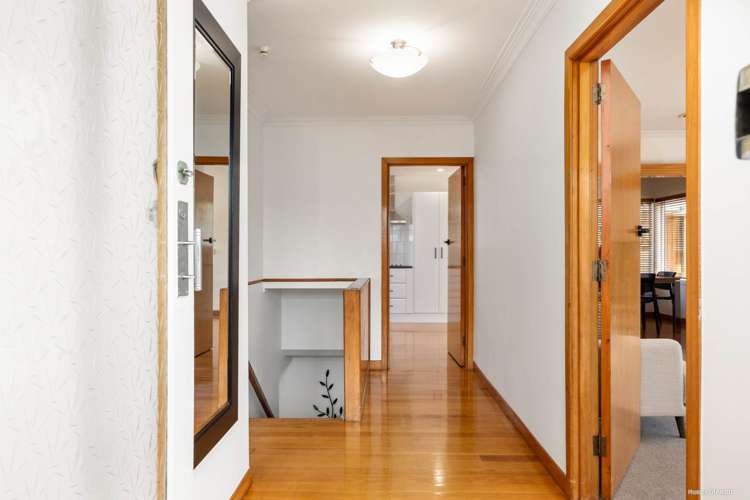 18 McRae Road Mt Wellington_7