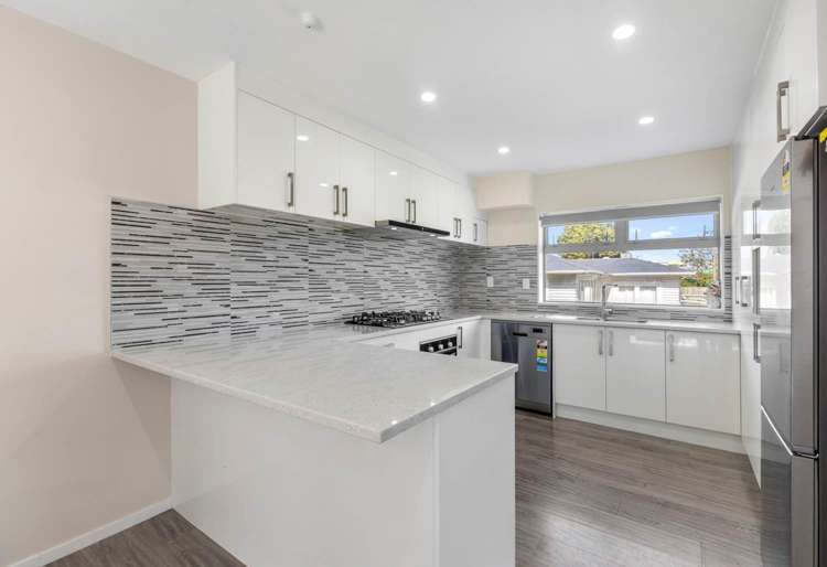 37 Thomas Road Mangere_3