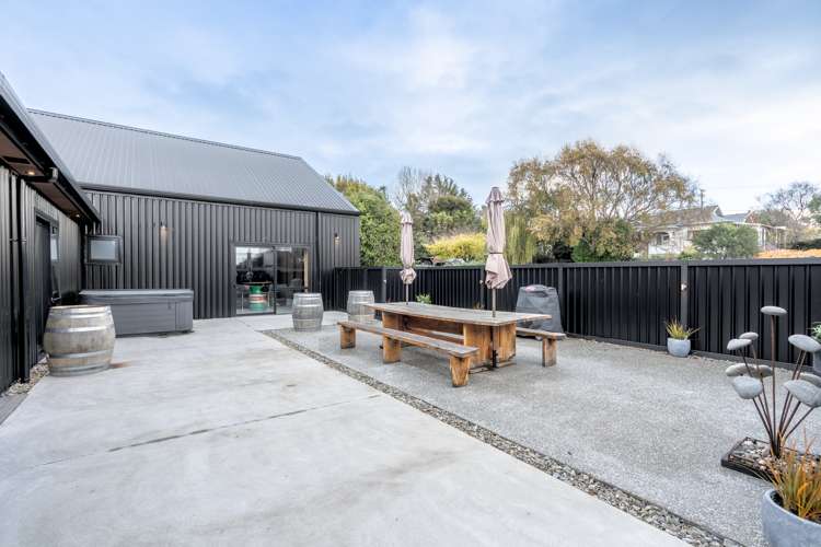 5 Black Road Otatara_21