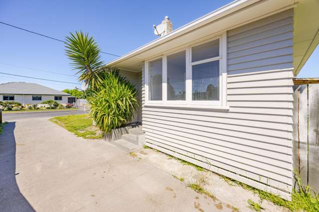 804 Bledisloe Street Raureka_1
