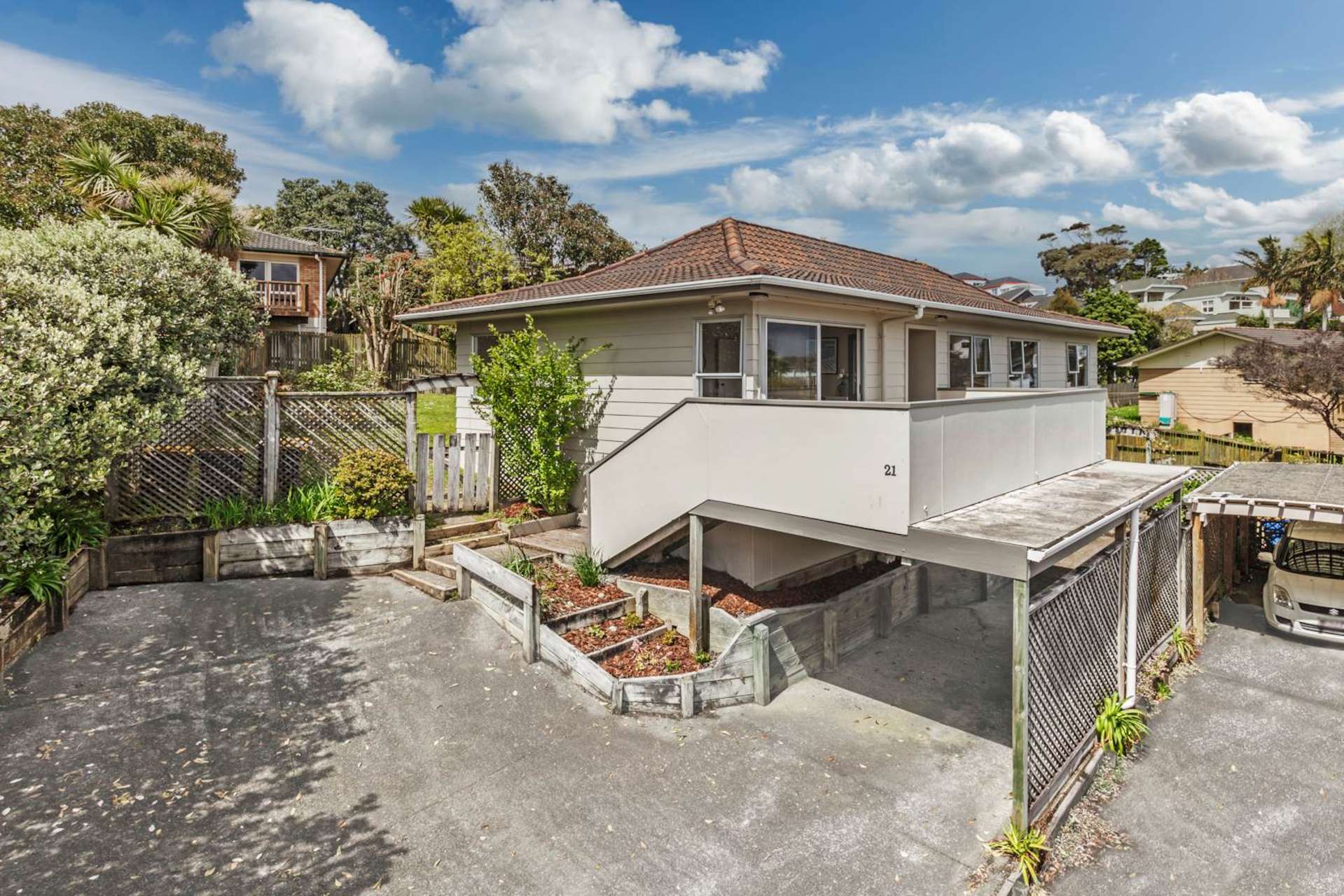 1/21 Santiago Crescent Unsworth Heights_0