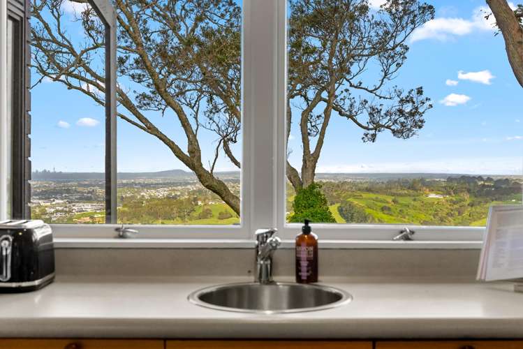 11 and 13 Puketaha Road Swanson_20