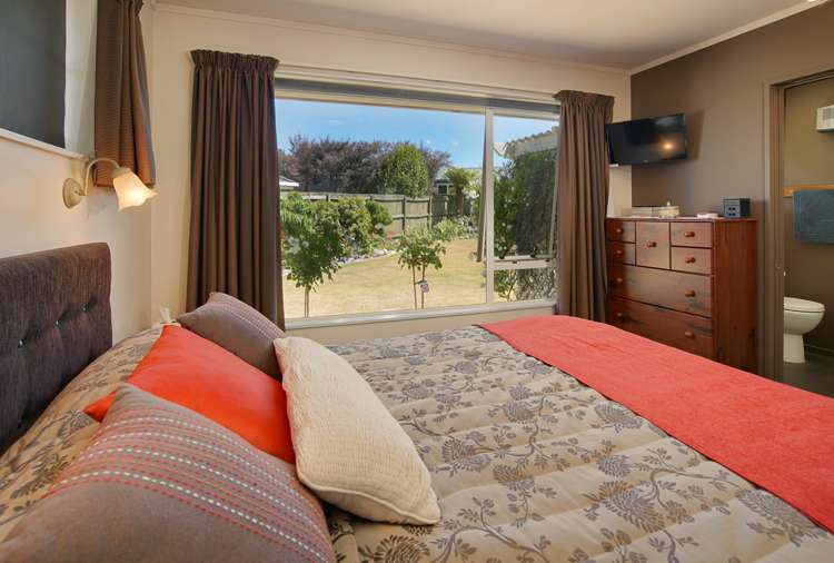 8 Elsa Kidson Court Stoke_13