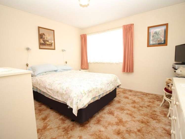 11 Faith Bullock Place New Lynn_6