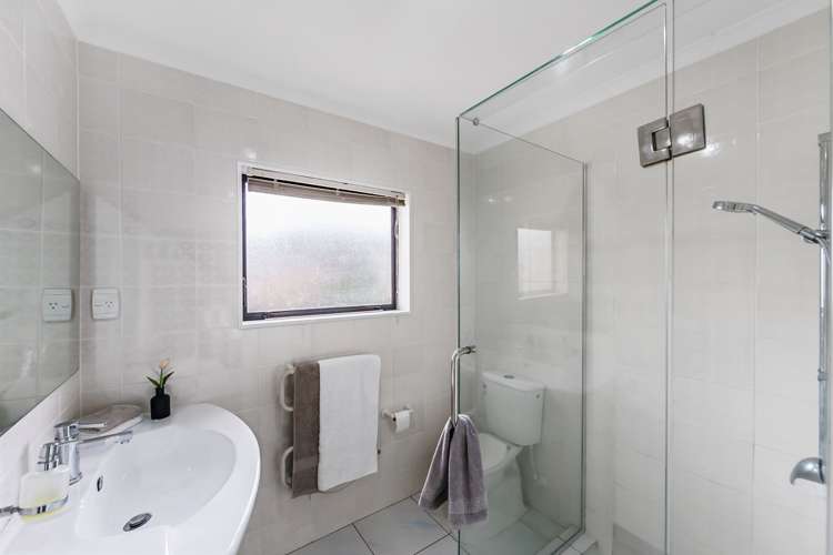 25 Gordon Stanley Drive Massey_14