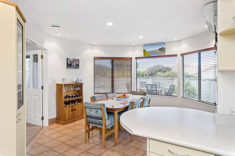 29 Crown Hill Paraparaumu_8