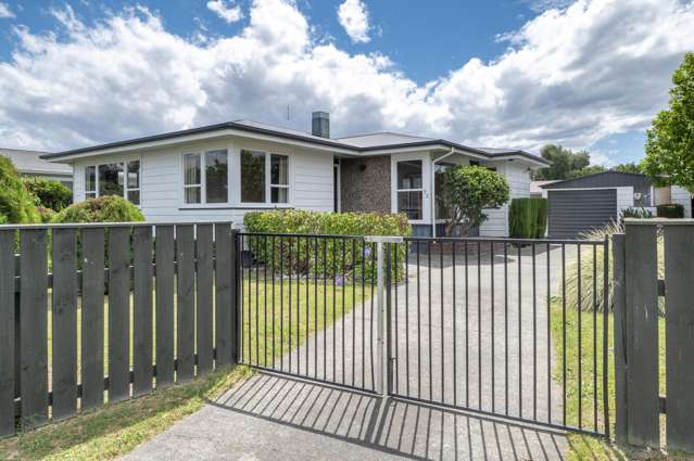 72 Alexander Avenue Onekawa_1