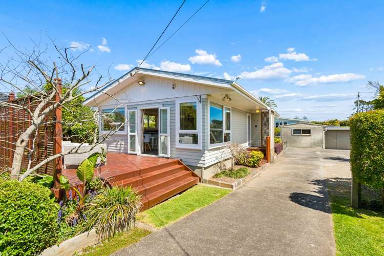 115 Vodanovich Road Te Atatu South_25