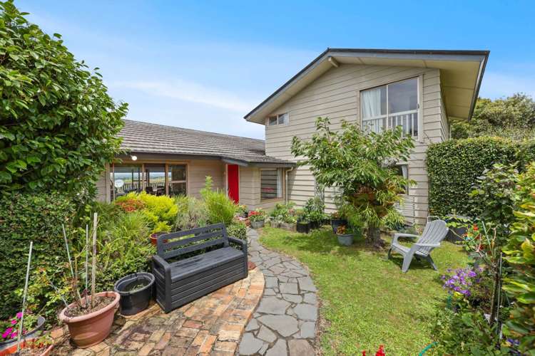 21 Sunset Road Totara Vale_3