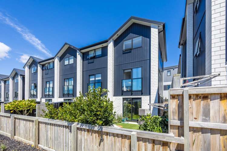 4/10 Willcott Street Mount Albert_20