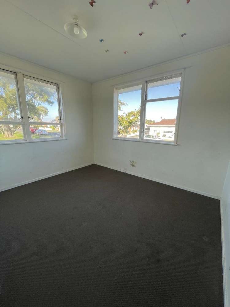 13 Chelburn Crescent Mangere_8