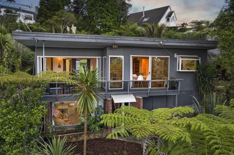 94 Takahe Road Titirangi_1