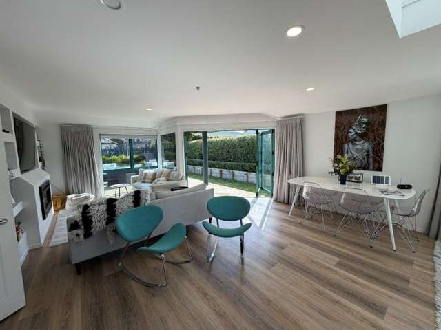 20 Sunrise Avenue 11229_4