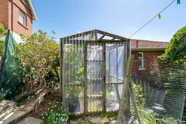 63 Easther Crescent Kew_22