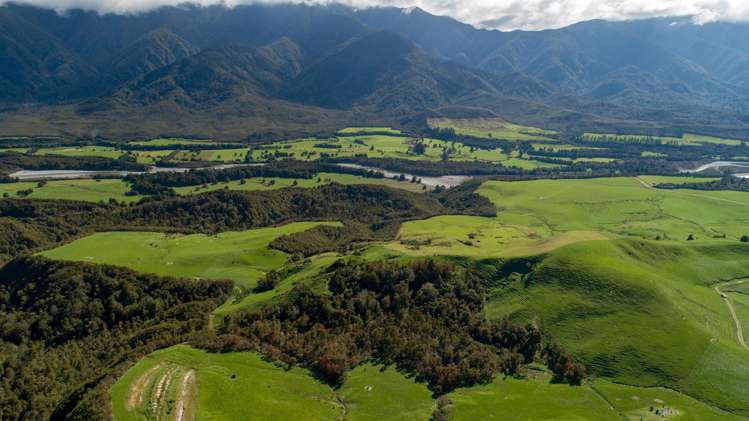 Quartz Range Road Bainham_10