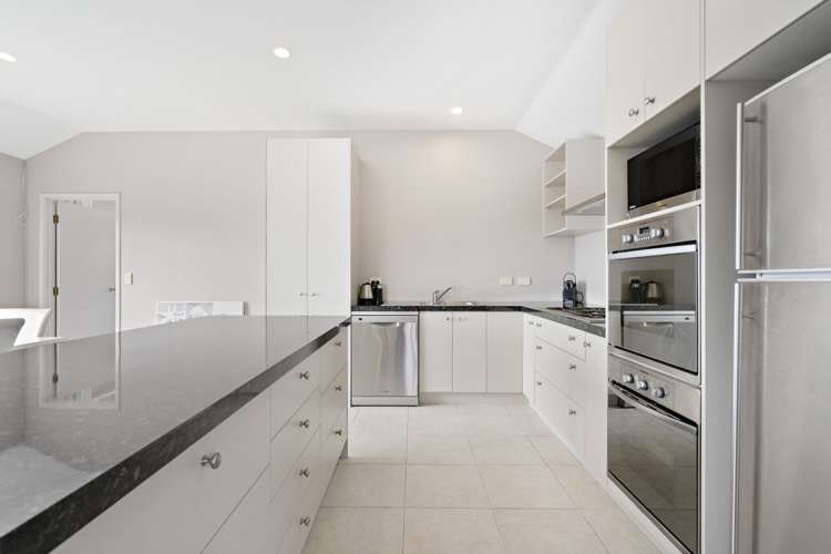 28 Rakau Views Orewa_8