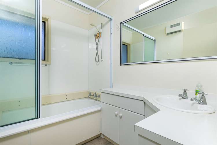 3/1 Farwood Drive Henderson_16