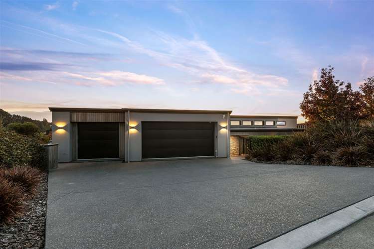 3 Hewers Lane Kennedys Bush_24