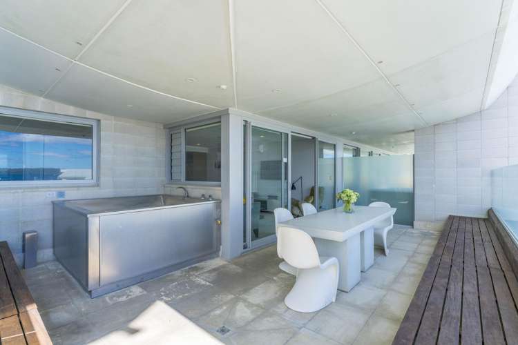 10/225 Lake Terrace Waipahihi_16