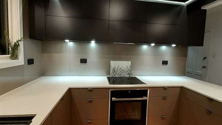 6 Nyoli Street Northcote_11