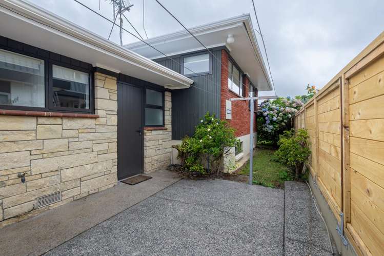 6 Resthill Crescent Glenview_18