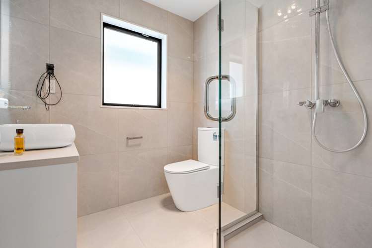 23 Tannaghmore Drive Flat Bush_39