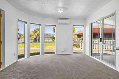 2/93 Rifle Range Road_3