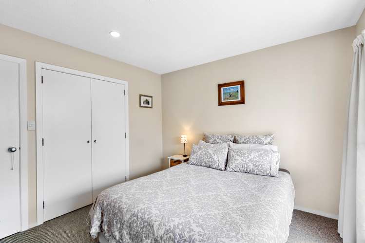 20a Salford Avenue Redwood_6