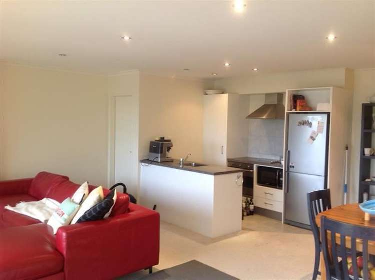 2/26 View Road Titahi Bay_13