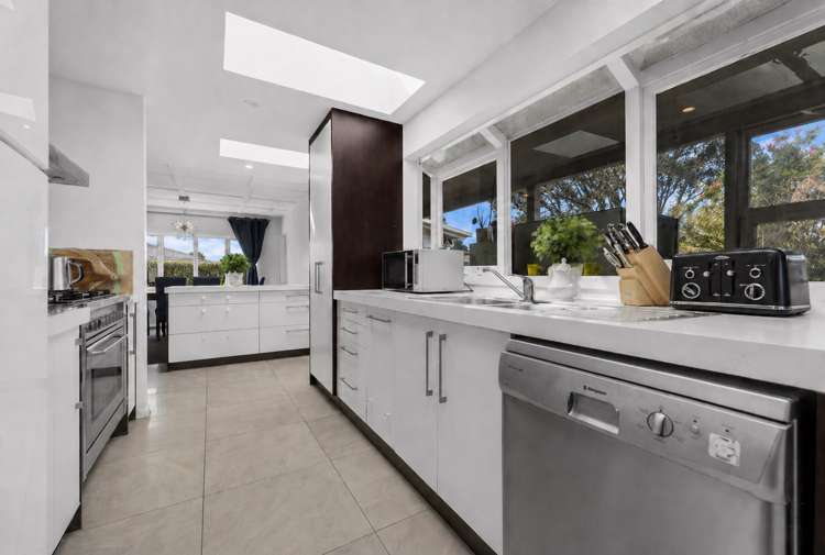 802 New North Road_4