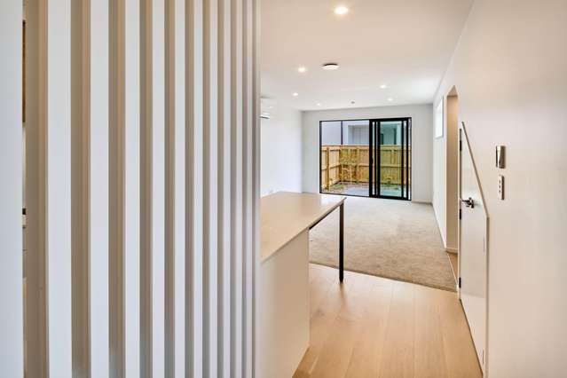 17/10 Pascoe Avenue Paremata_4