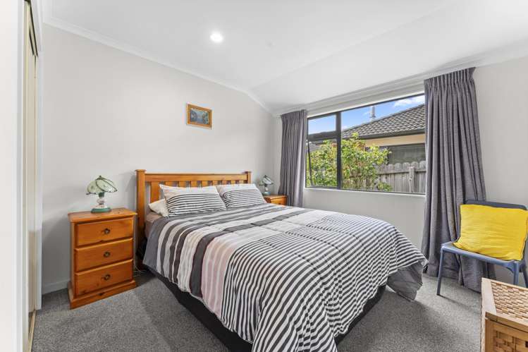 26 Norman Close The Gardens_16