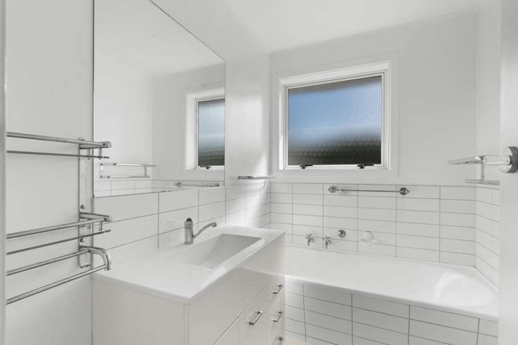 15 Prestons Road Redwood_12