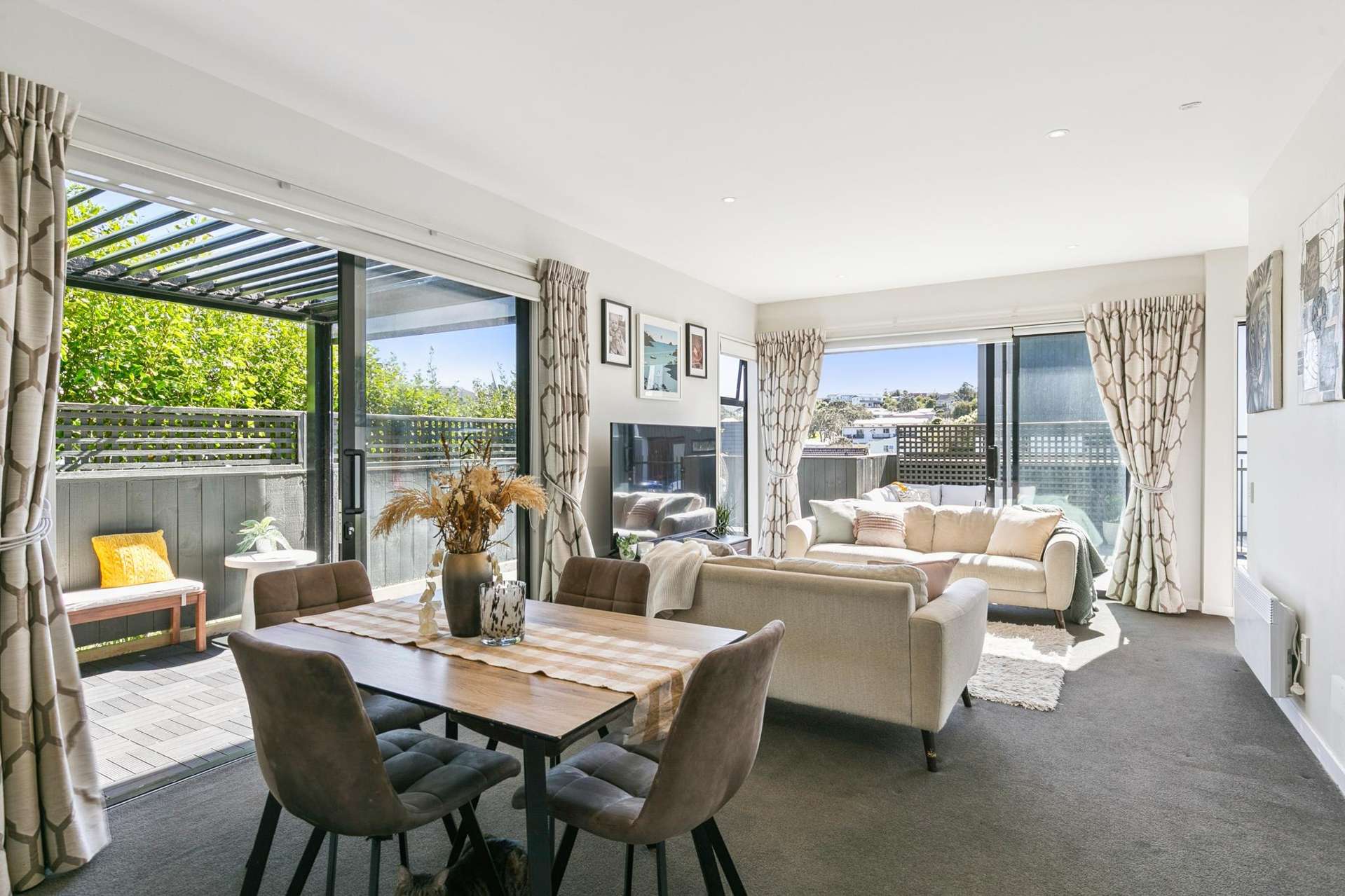 16/6 Oswald Crescent Paparangi_0