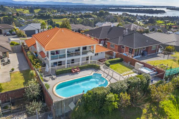 10 Aurora Avenue Welcome Bay_1