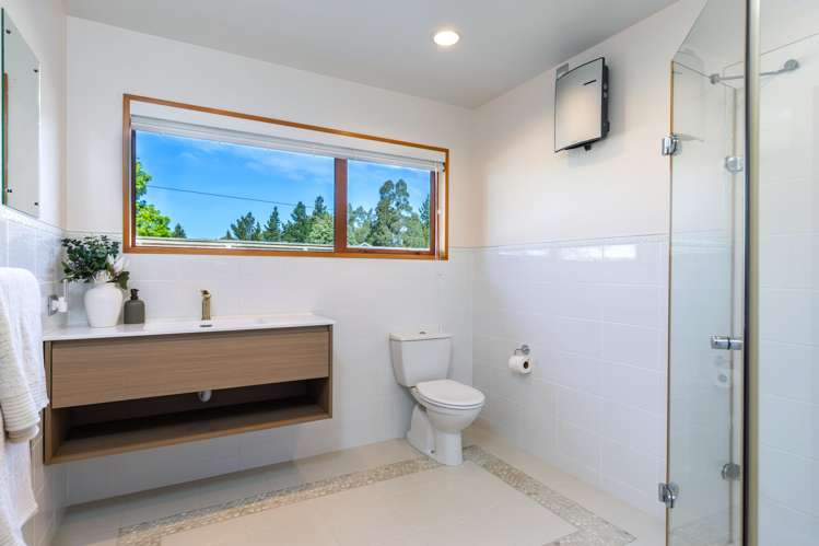66 Fairbourne Drive Fairhall_21