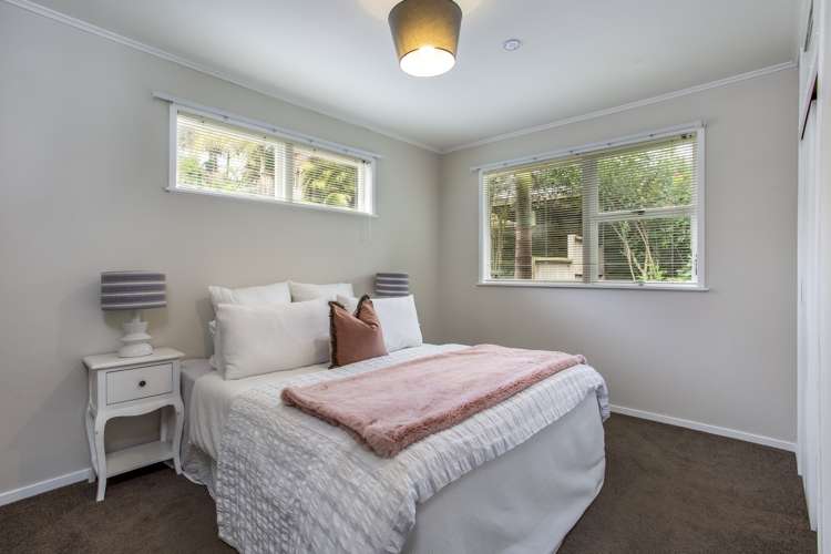 9 The Grove Titirangi_12