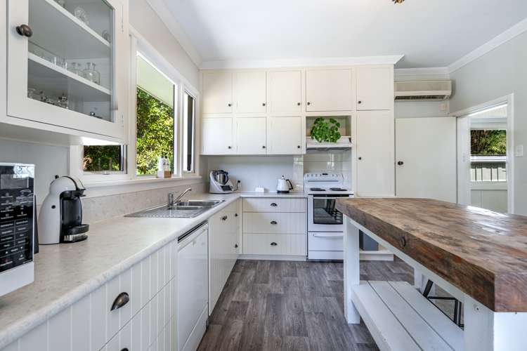 17 Black Road Otatara_11