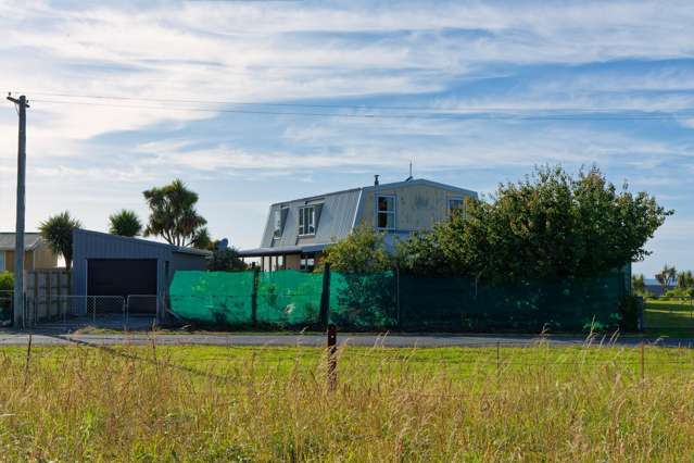 Affordable Coastal Bach - A Rare find in Claverley